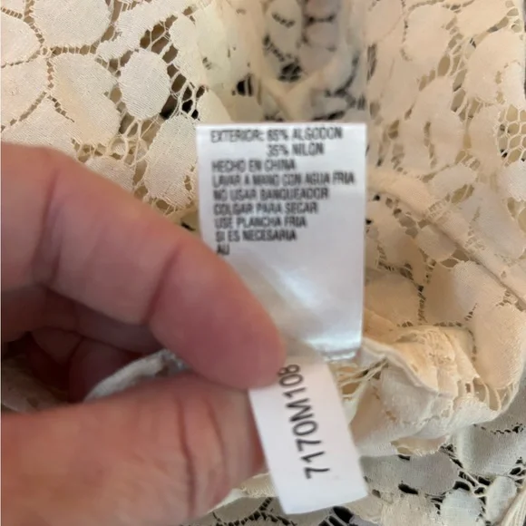 Chic Lace Tank Top in Cream size large, perfect for layering - Picture 4 of 6